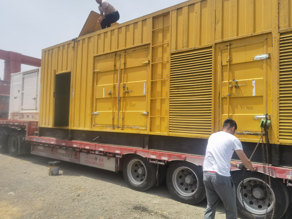 下冶镇除了负载情况和发动机维护，还有哪些因素会影响 200kw 柴油发电机的油耗？